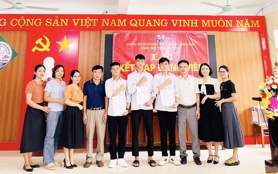 LỄ KẾT NẠP ĐẢNG VIÊN 31/7/2024